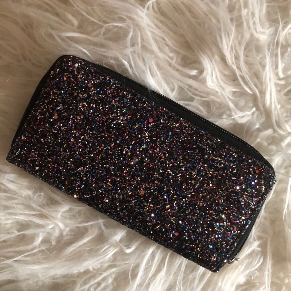 ✨Pretty sparkly glitter wallet!!💎